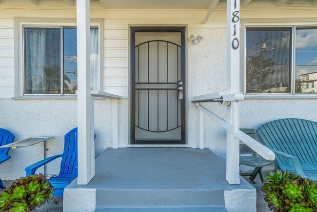 Building Photo - San Diego Modern 2-Bed/1-Bath Home with Laundry, Yard, and More Await!