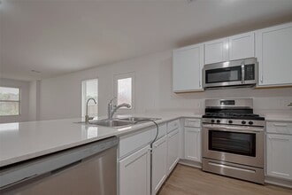 Building Photo - 24119 Maple Turn Ln