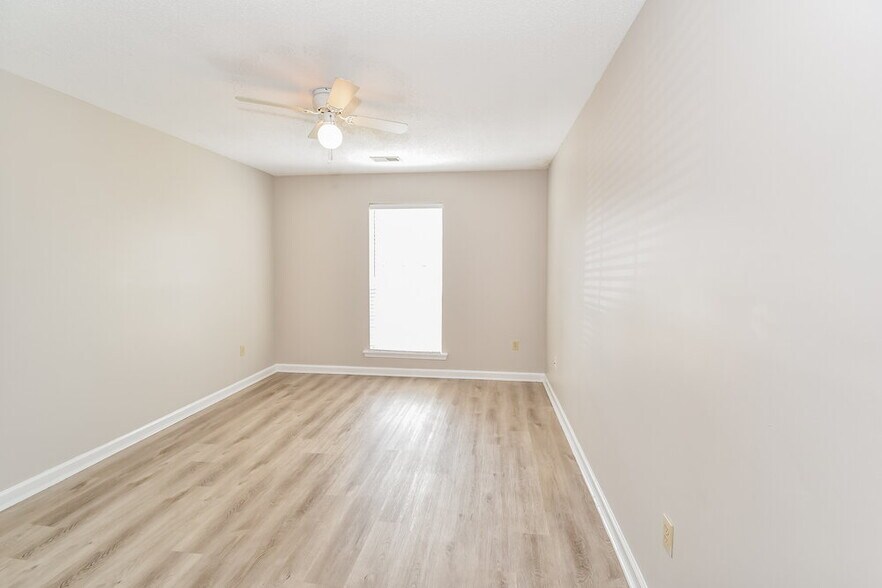 Building Photo - 13096 Claybourne Cove