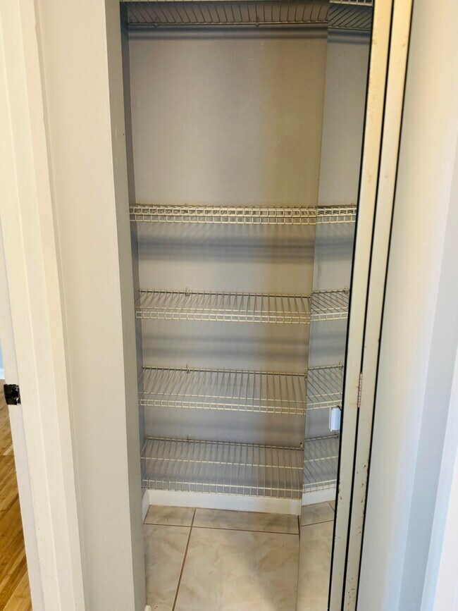 Building Photo - 151 Brighton Dr