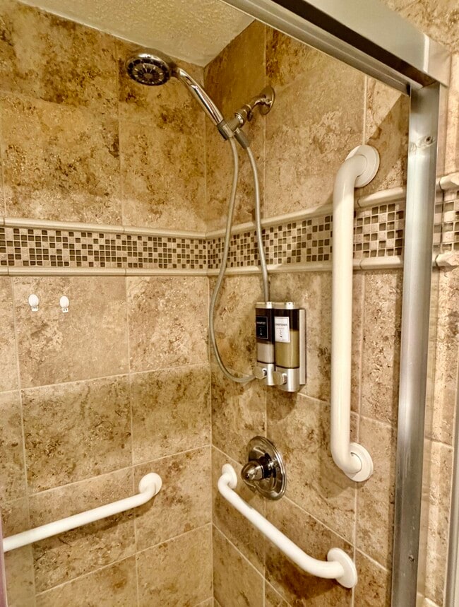 Building Photo - 3315 78th St