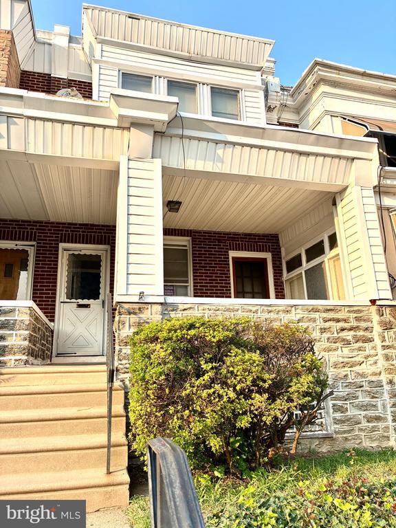 Building Photo - 1305 Dyre St