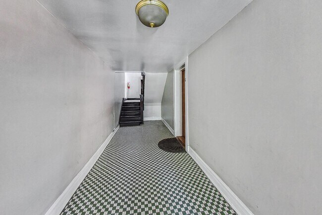 Building Photo - 2444 N Campbell Ave