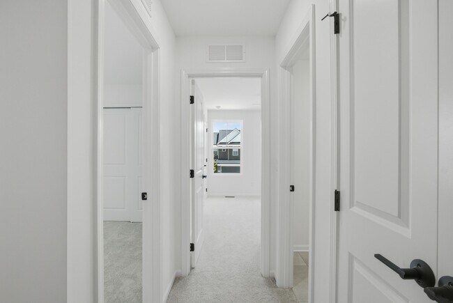 Building Photo - 5574 E Spaniel Dr