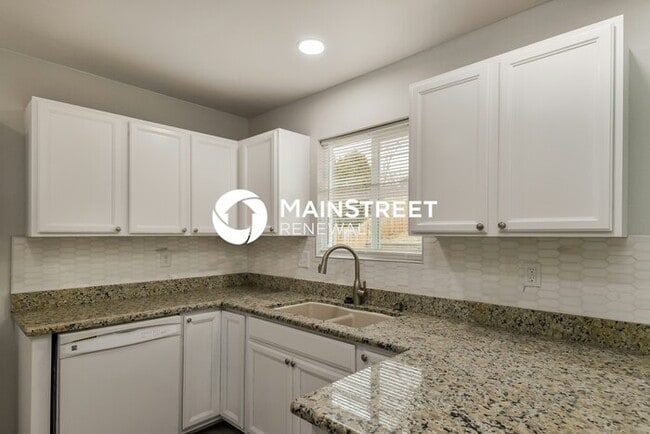 Building Photo - 3620 Hazelwood Ct