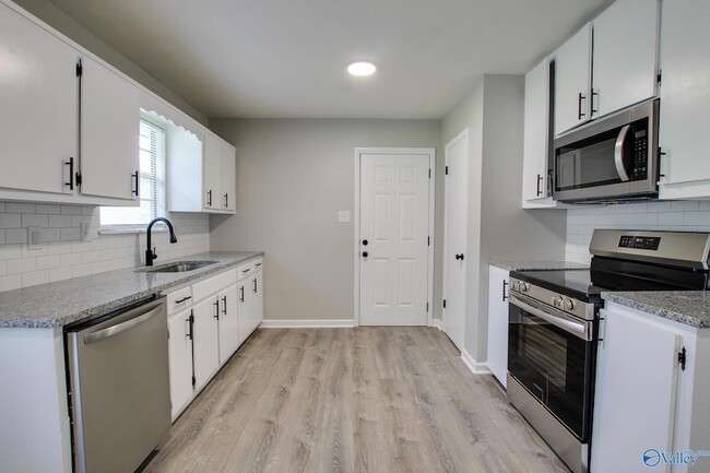 Building Photo - 629 Dawson Terrace NW