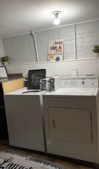 Shared Laundry Room - 3139 W School St
