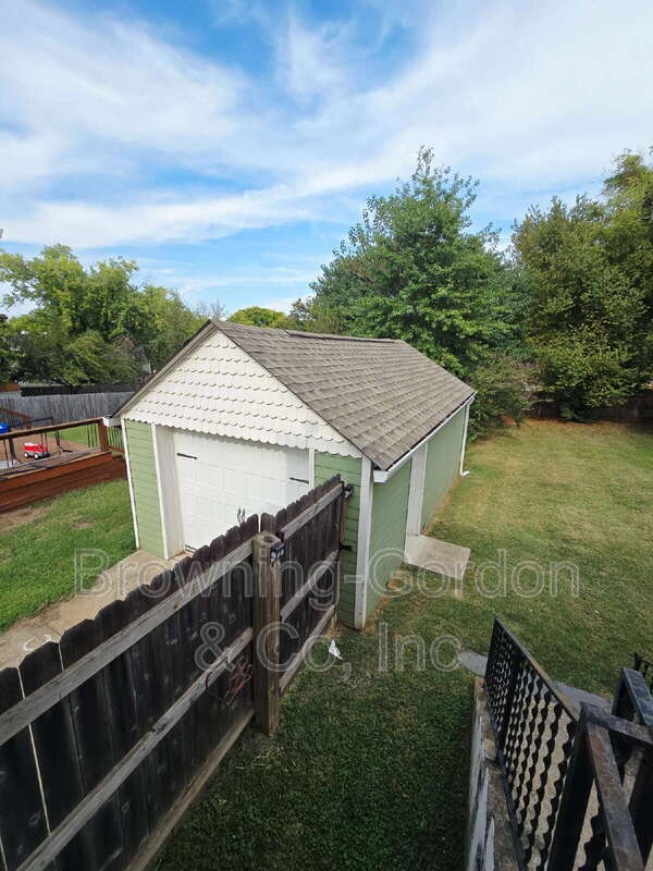 Building Photo - 317 Neill Ave