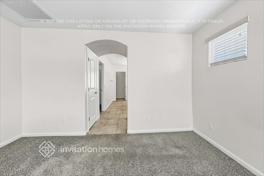 Building Photo - 1407 S Moccasin Trail