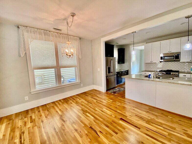 Kitchen and breakfast area. - 47 Pokeberry Bend Dr