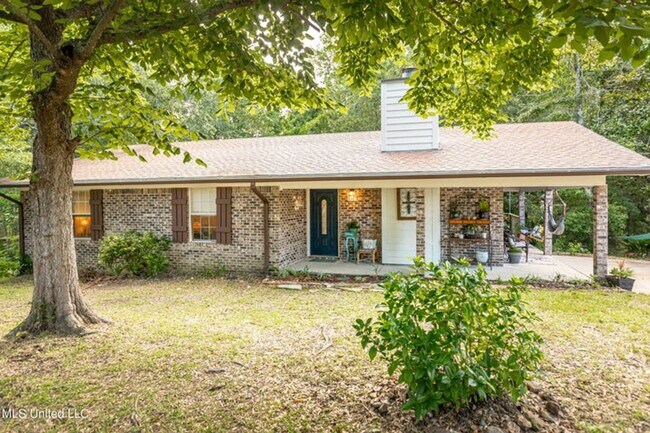 Building Photo - Downtown OS - Golf Cart District (Furnished!)