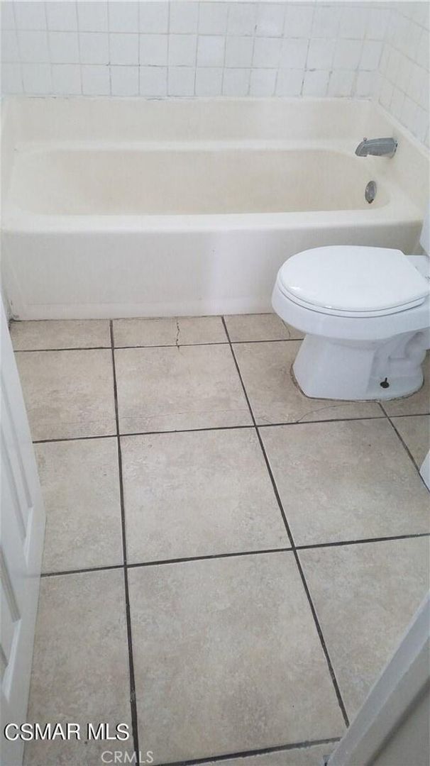 Building Photo - Affordable and Charming 1 bedroom / 1