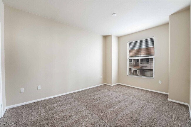 Building Photo - 10001 Peace Way