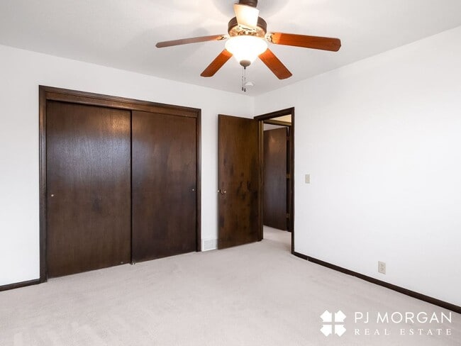 Building Photo - 3 Bed 3 Bath Duplex - Available now