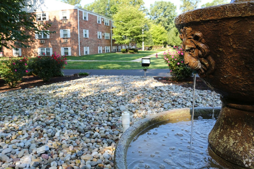 Glen Hollow 1100 Newportville Rd Croydon PA 19021 Apartment Finder