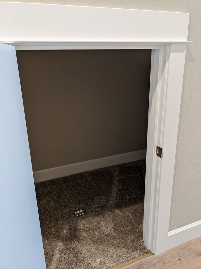 Building Photo - 20482 Murphy Rd