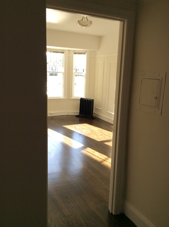 Building Photo - 3600 20th St