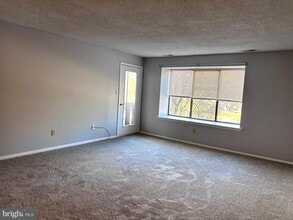 Building Photo - 4810B Aberdeen Dr