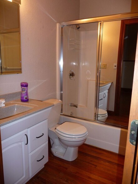 Bath #1 - 123 Bergin St