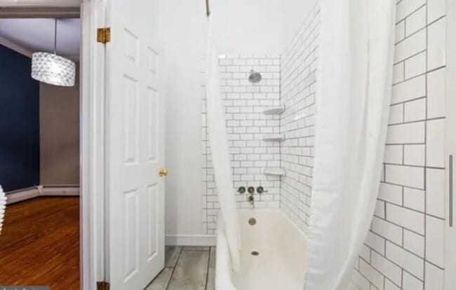 Building Photo - 1238 Waverly St