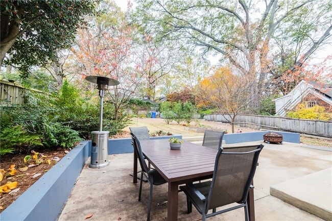 Building Photo - 360 8th St NE