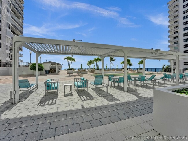 Building Photo - 4280 Galt Ocean Dr