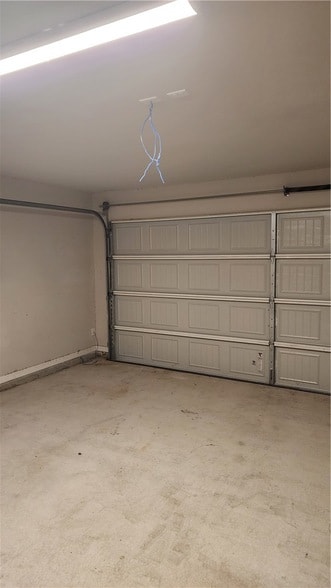 Building Photo - 2006 Theresa Dr