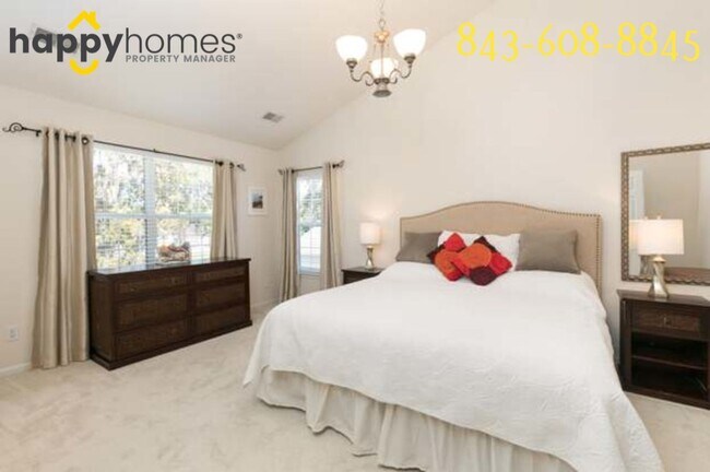 Building Photo - Beautiful 3x2.5 situated in the Grand Oaks Plantation community!