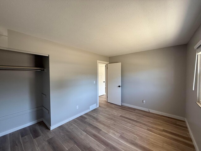 Building Photo - 480 Diven Ln