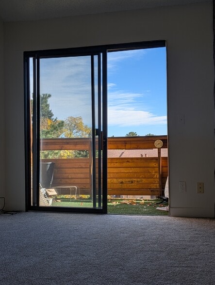 Building Photo - 427 Wright St