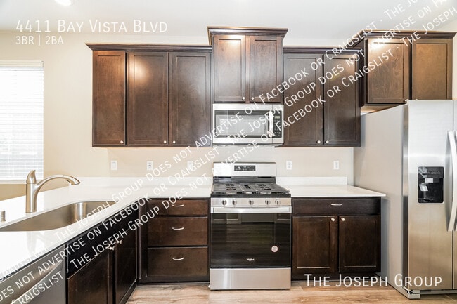Building Photo - 4411 Bay Vista Blvd