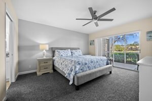 Building Photo - 2300 Hidden Lake Dr