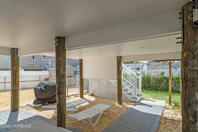 Building Photo - 315 Hiering Ave