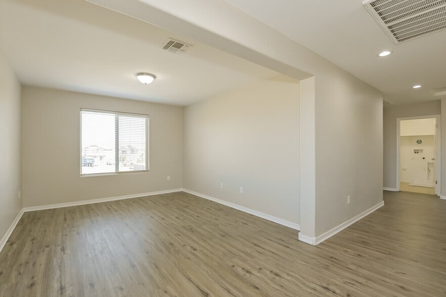 Building Photo - 8237 W Kittiwake Ln