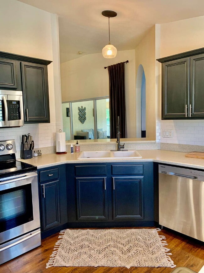 Building Photo - Beautiful Furnished Condo in Coconut Shores VIII