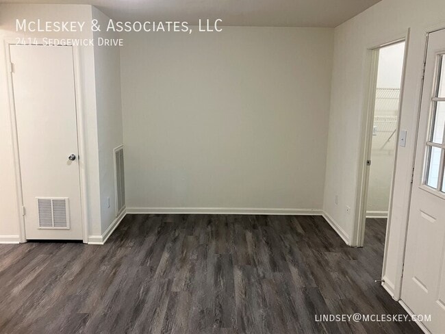 Building Photo - 2414 Sedgewick Dr