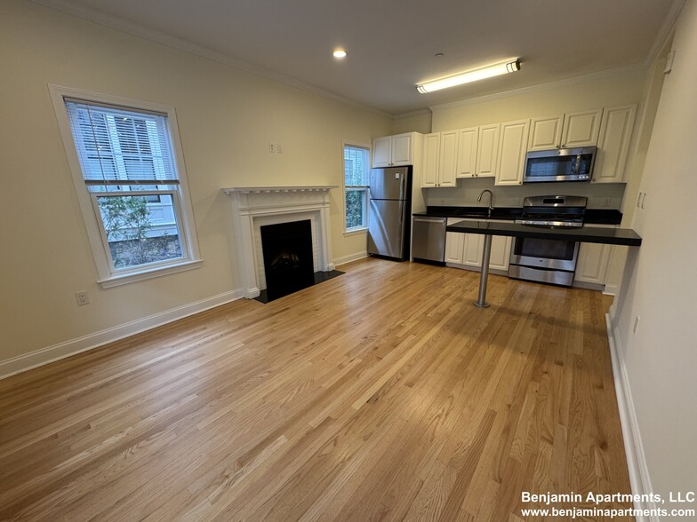 Building Photo - 20 Langdon St