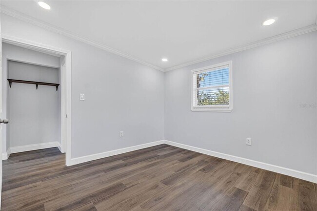 Building Photo - 4505 Cottonwood Dr
