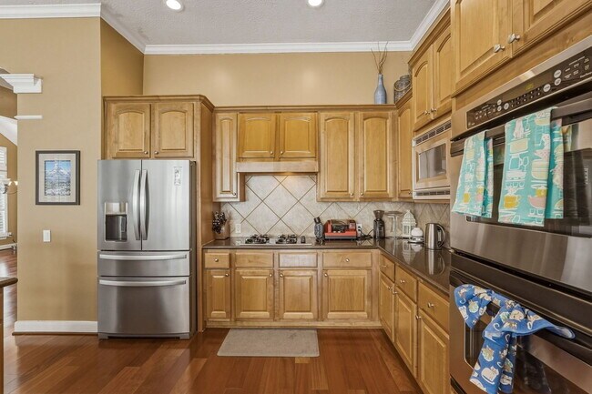 Building Photo - 23915 Hamptonshire Ln