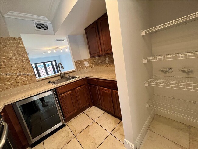 Building Photo - 1187 NW 124th Ave