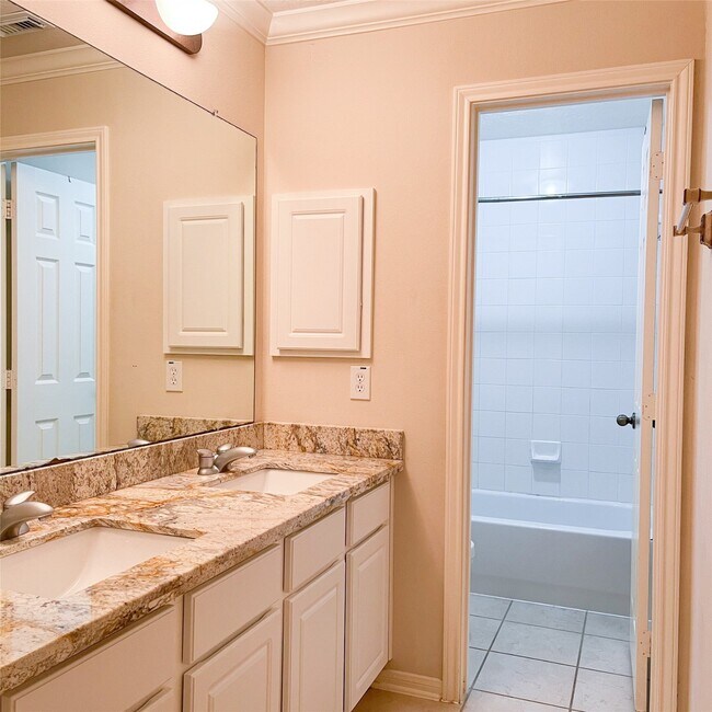 Building Photo - 2606 Sun Flare Ln