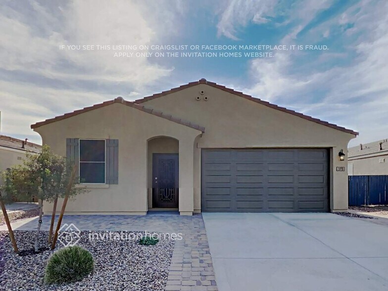 Primary Photo - 373 W Satinka Dr