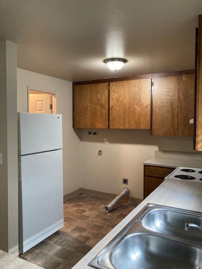 Building Photo - 1407 NW Kings Blvd