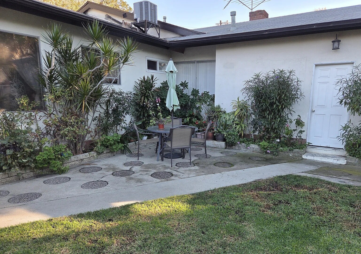 Building Photo - 11536 Cumpston St