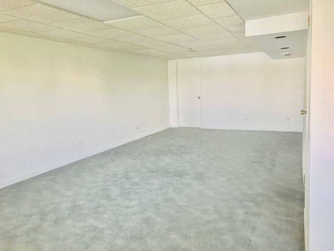 Building Photo - 241 Shadybrook Ln
