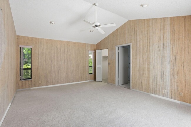 Building Photo - 9476 El Clair Ranch Rd