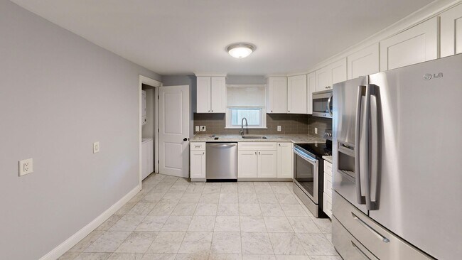 Building Photo - 6-Room4Ren6 Hardwick Terrace