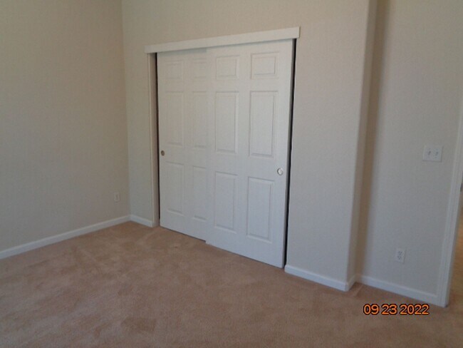 Building Photo - 1205 Valley Glen Dr