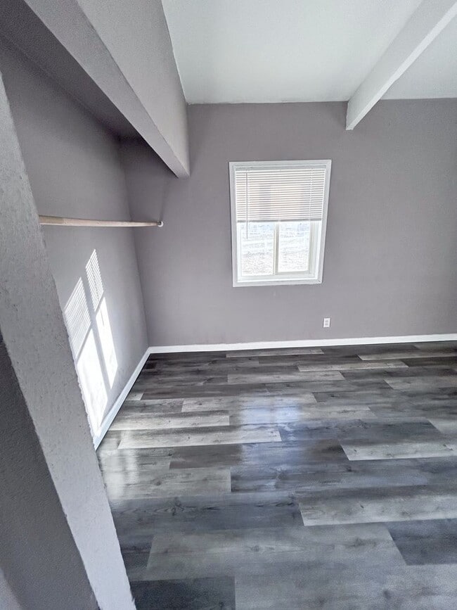 Building Photo - Remodeled 3 bedroom in Stead