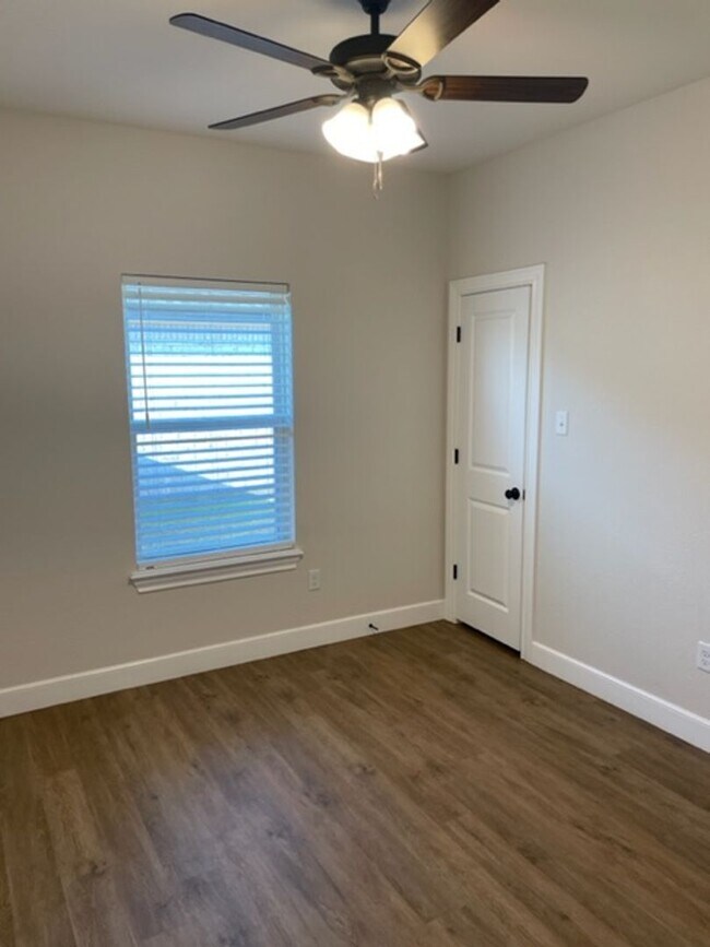 Building Photo - 7339 Mountain View Rd